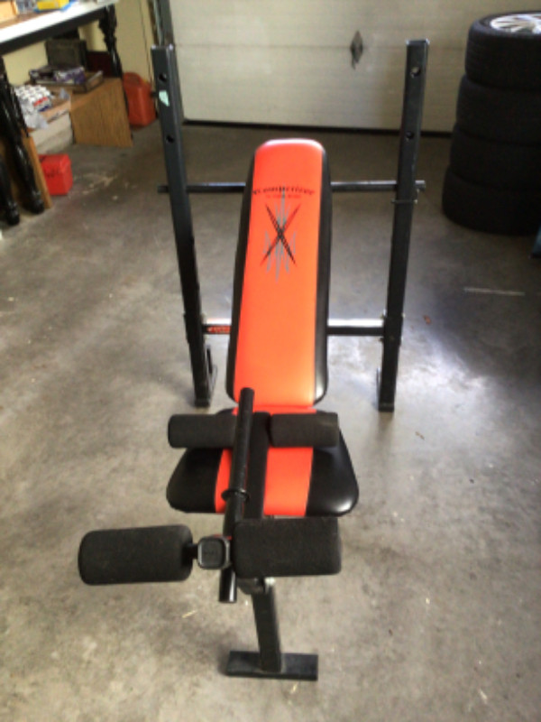 Weight bench in Exercise Equipment in Bedford - Image 3