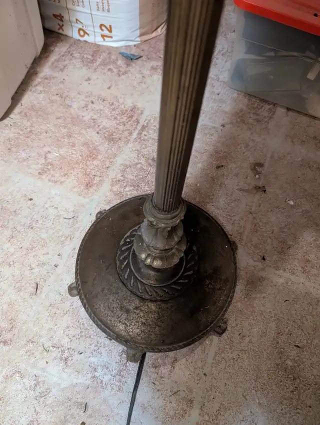 Faux Oil Lamp Vintage Floor Lamp in Indoor Lighting & Fans in Ottawa - Image 4