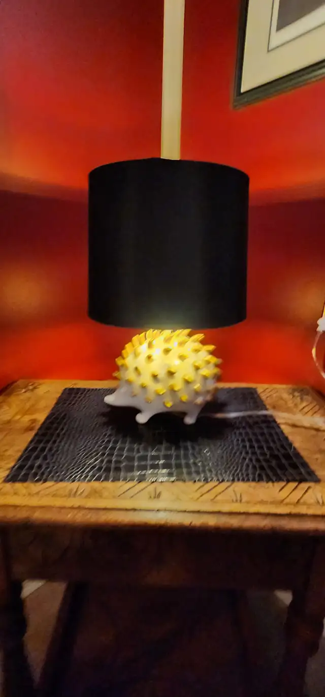Beautiful New Hedge Hog Table Lamp 11in W x 18in Tall in Indoor Lighting & Fans in Edmonton - Image 3