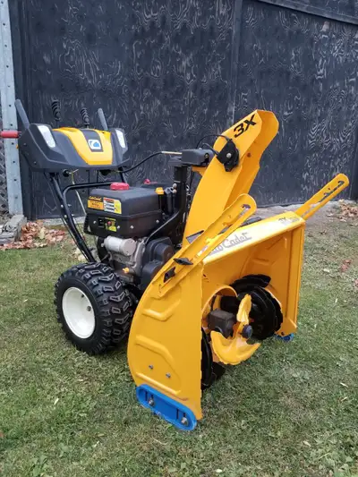 Souffleuse CUB CADET HD 30" 3X 420cc 3 phases souffleur  usagé, View more