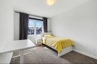 Female only (single occupancy) Luxury Room for Rent – Quinn’s Pointe, Barrhaven South ✨ Fully Upgrad...
