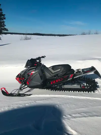 2021 ARCTIC CAT RIOT ALPHA 146 2.6 track mint condition.