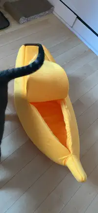 Banana Pet Bed 