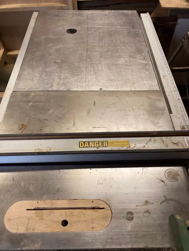 10 inch GENERAL International table saw in Power Tools in Gatineau - Image 4