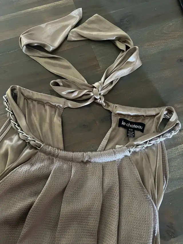 le chateau ®️ Halter Dress in Women's - Dresses & Skirts in Calgary - Image 3