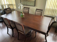 Dining Table with Chairs /  Matching Hutch (Separate)