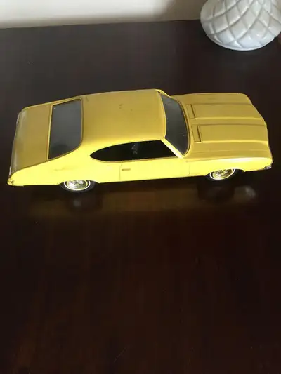 YELLOW JO-HAN MODEL CAR DETROIT, View more