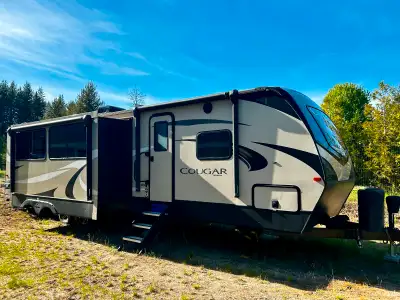 For Sale: 2019 Travel Trailer in Excellent Condition Discover your perfect home away from home with...