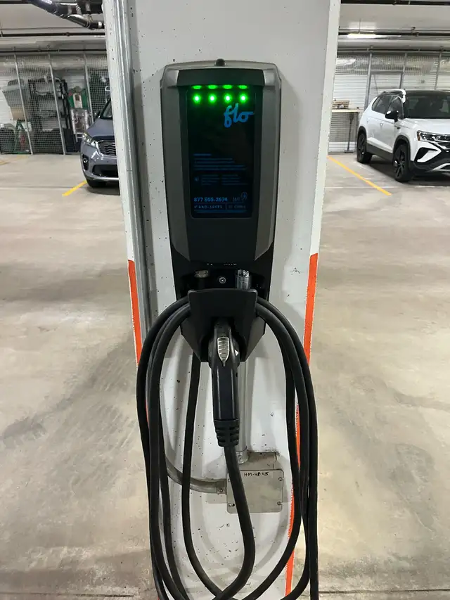 Great Stratford Location ! Mature tenant building - Shorefront in Long Term Rentals in Charlottetown - Image 8