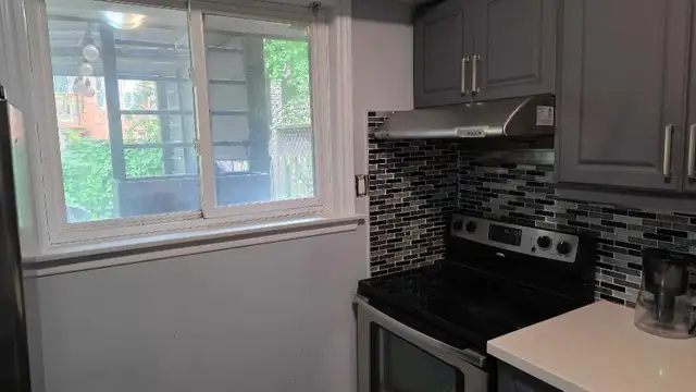 1 Bed Room apartment on Main floor in a House for Rent in Long Term Rentals in City of Toronto - Image 7