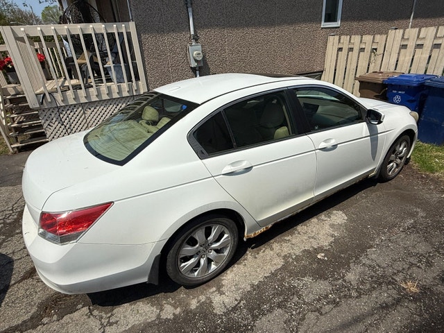 Honda Accord 2010 — photo 2