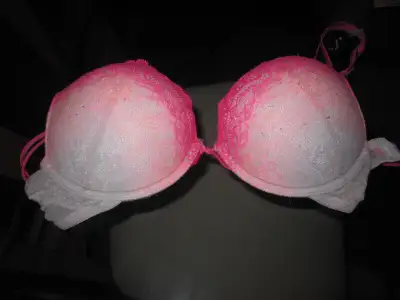 Vêtements/ Soutien-gorge, View more
