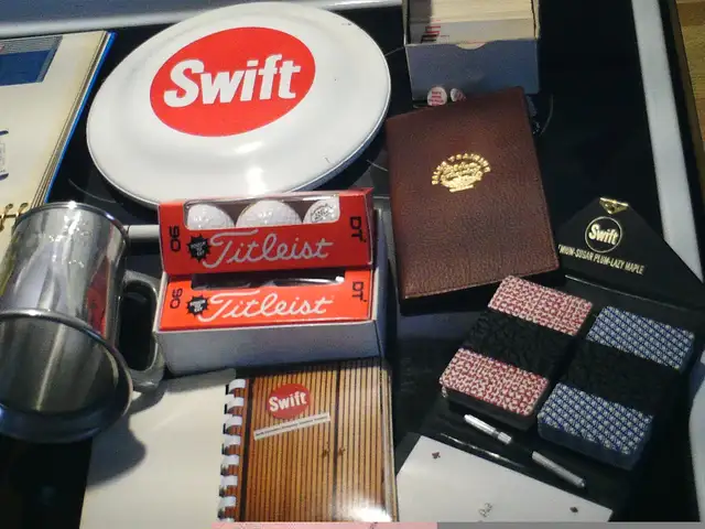 Swift Meats vintage collection, includes unused vintage labels in Arts & Collectibles in Grand Bend - Image 5
