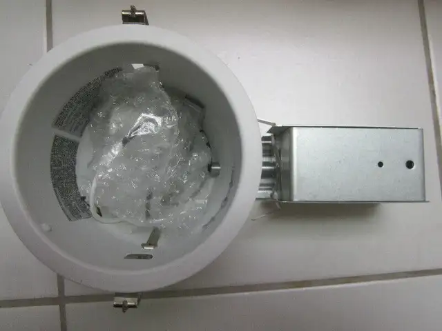 NEW-4 inch pot light in Indoor Lighting & Fans in Mississauga / Peel Region - Image 5