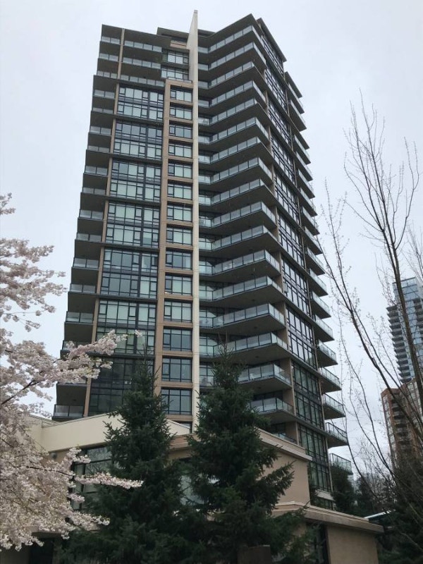 Luxurious and conveniently located one bedroom unit Long Term Rentals