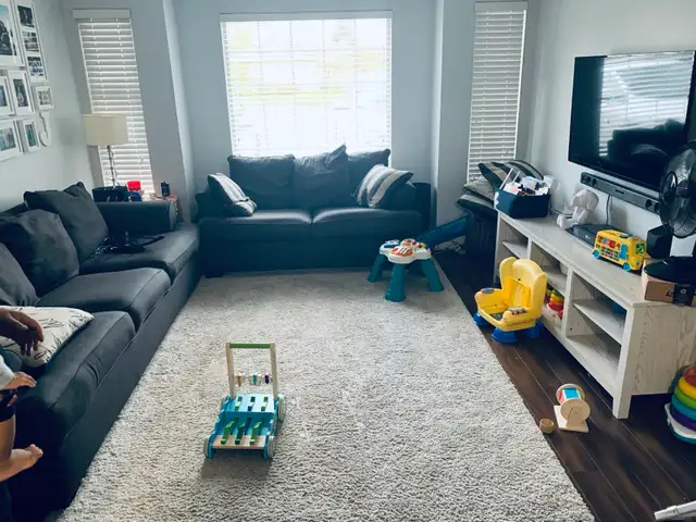 clean big room  in Room Rentals & Roommates in Richmond - Image 5