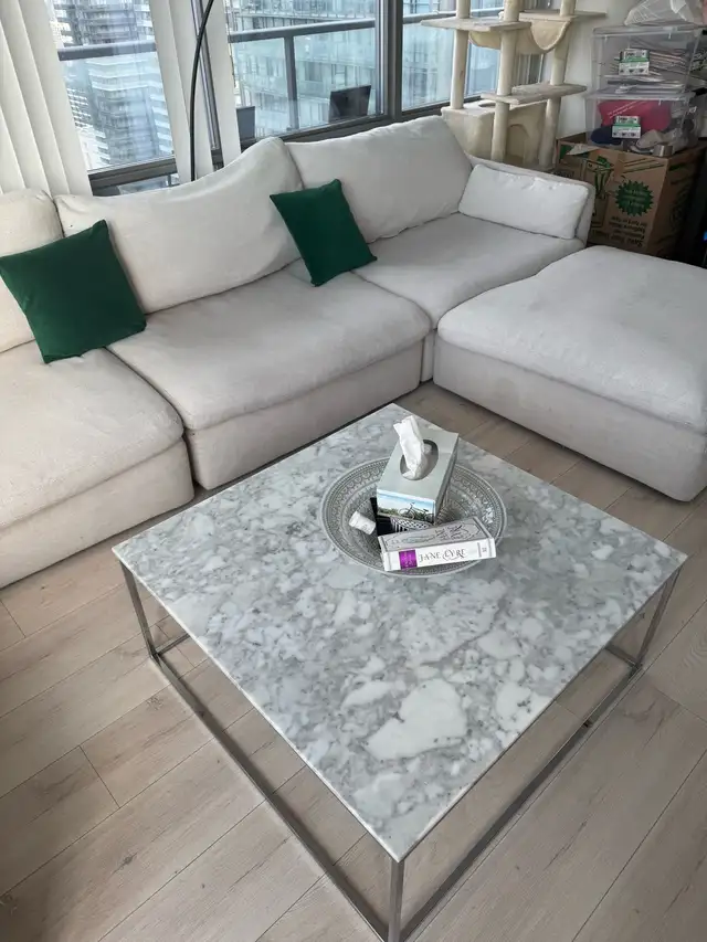 Structube secrional Sofa in Couches & Futons in City of Toronto - Image 6