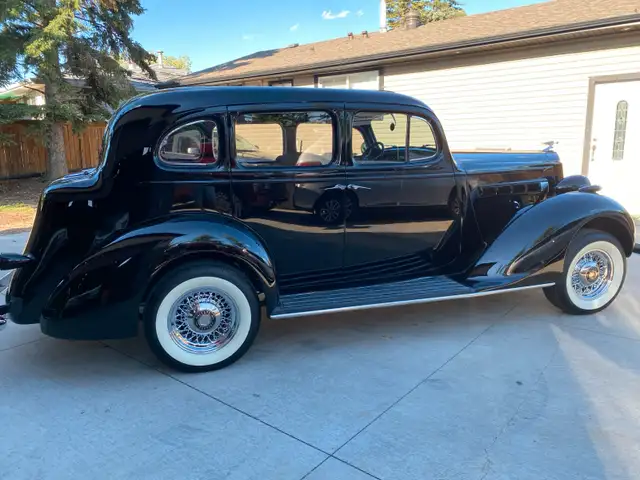 1937 Packard 120 Sedan in Classic Cars in Edmonton - Image 4