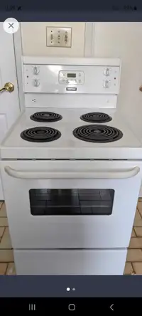 Frigidaire 24 inch wide apartment size stove 
