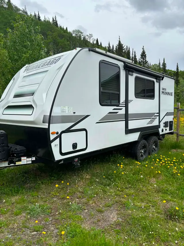 2022 micro mini winnebego 2108FBS, solar, and off-road capabable in Travel Trailers & Campers in Terrace - Image 2