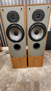 Paradigm 5se MK3 speakers
