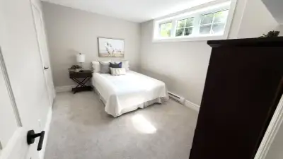Private ROOMS FOR RENT in Kitchener IMPORTANT: This room is being advertised on behalf of the owner/...