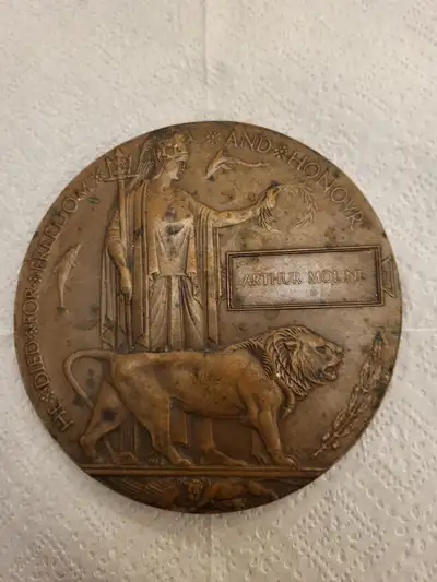 OLDER MILITARY AND POLICE COLLECTIBLES, View more
