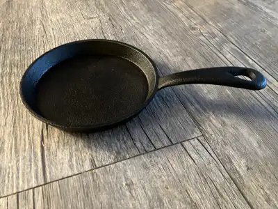 Cast Iron Pan 5” ne, View more
