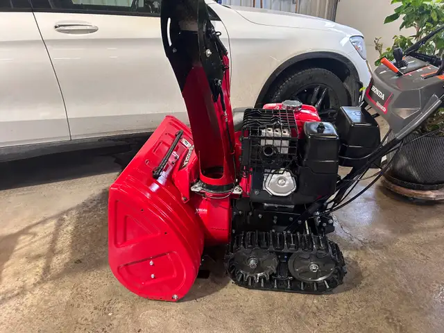 souffleuse Honda HSS1332Actd in Snowblowers in Lanaudière - Image 3