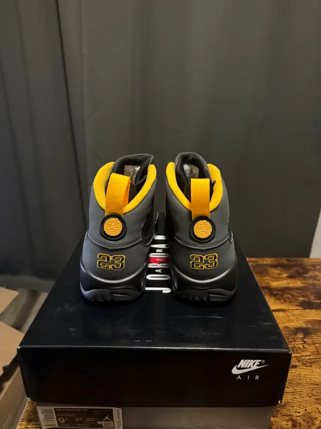 Air Jordan 9 “University Gold” – Size 9.5 Men – Brand New in Men's Shoes in Laval / North Shore - Image 4