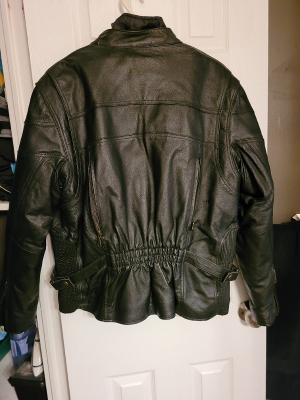 lg bikers leather jacket in Women's - Tops & Outerwear in Cambridge - Image 4