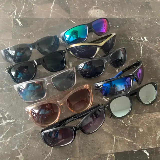 Set of 10 used sunglasses
