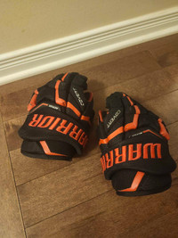 Warrior Covert QLR Pro Junior Hockey Gloves