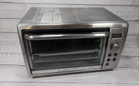 Black & Decker 6 Slice Digital Convection Toaster Oven / Cleaned