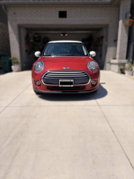 2015 MINI Cooper (auto, 3 door, 1 owner, no accidents)