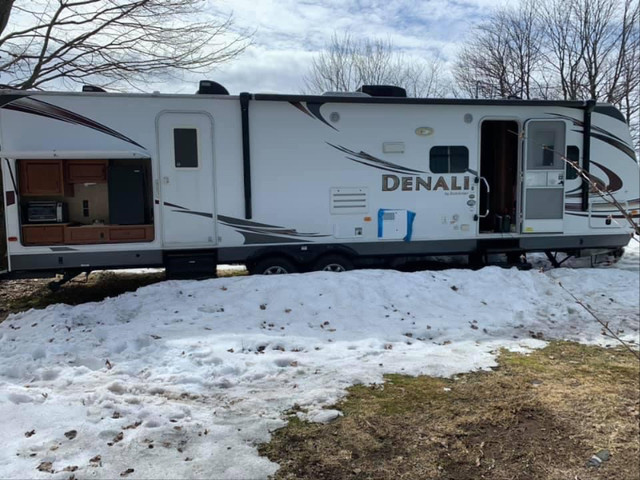 Roulotte à vendre Denali 31 pieds 2013 dans VR et caravanes  à Ville de Québec