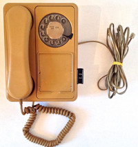 Vintage 1970. Collection. Téléphone à roulette de table ou mural