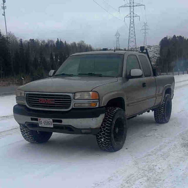 2002 gmc 2500 lb7 duramax  in Cars & Trucks in Thunder Bay