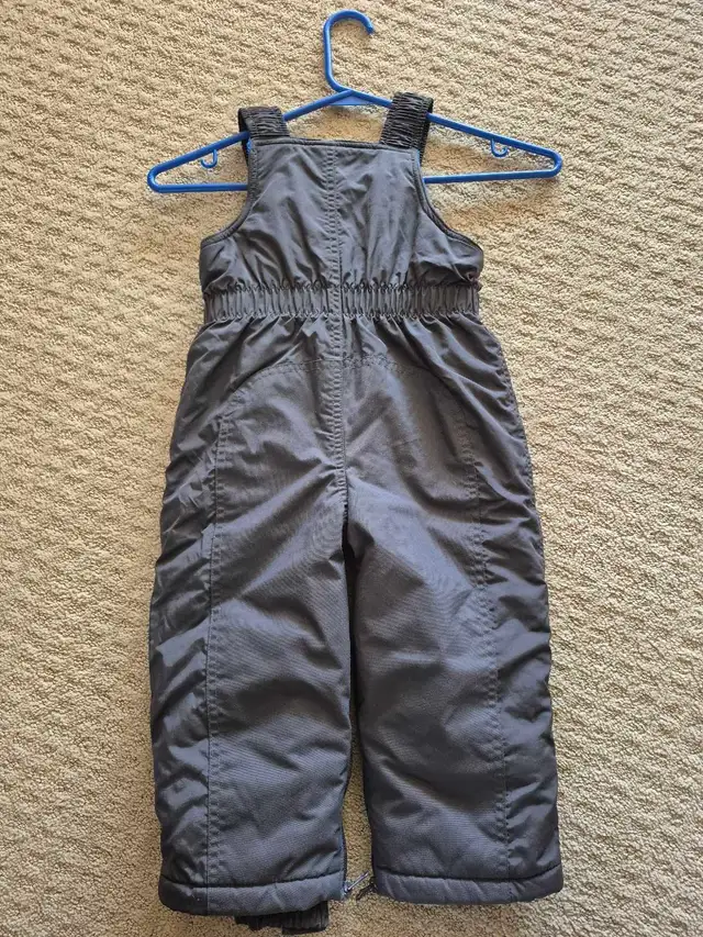 Kids winter jacket and snow pants in Kids & Youth in Edmonton - Image 7