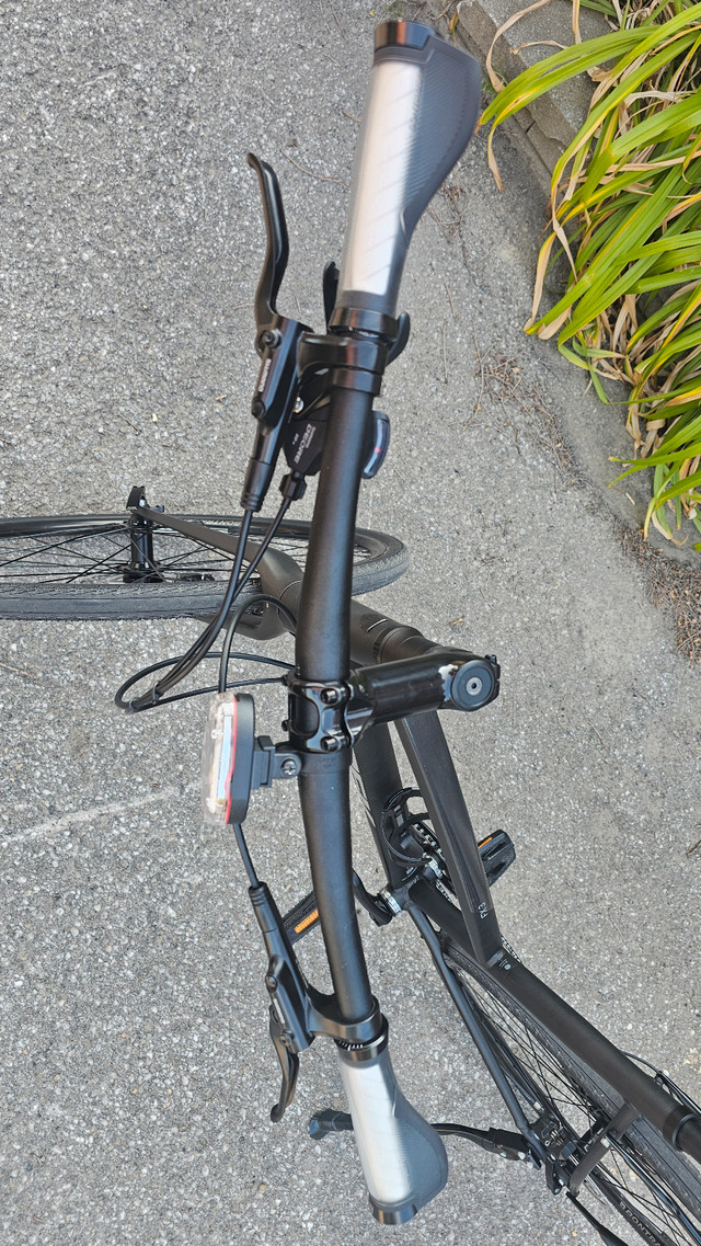 Trek FX 3 Disque Stagger excellent état dans Randonnée, ville et hybrides  à Ville de Montréal - Image 3