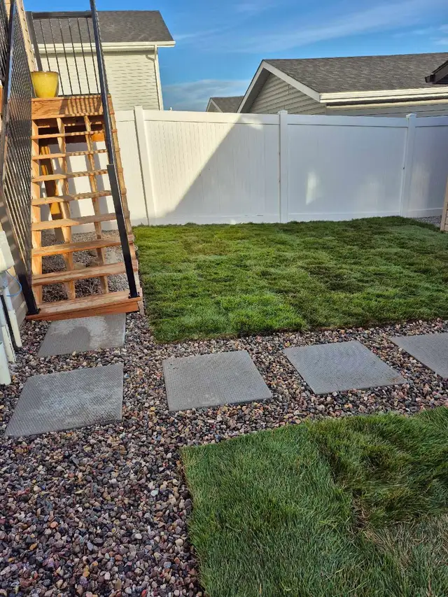 Roger's Landscaping572418043361382406