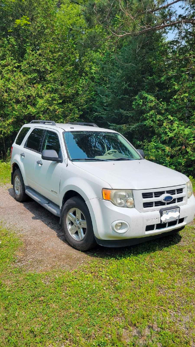 2009 Ford Escape Hybrid AWD in Cars & Trucks in Ottawa