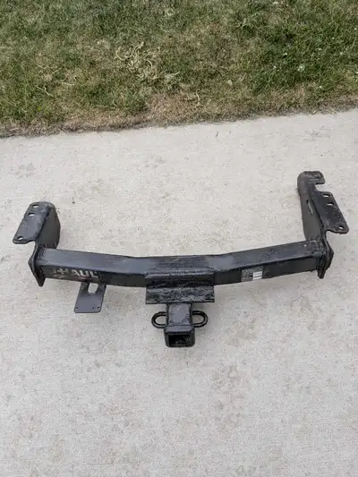 Hitch for 05-08 Chev Uplander, Pontiac Montana, Saturn Relay, Oldsmobile silhouette. Use for trailer...