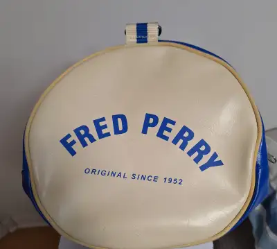 New Fred Perry Barrel Bag Essentially new – used only once Purchased at Fred Perry in London Visit t...