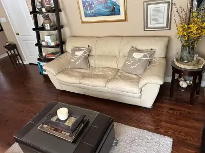 High end quality souple leather sofa set 3 pieces Very plush off wife color 3 seater + 2 seater + 1...