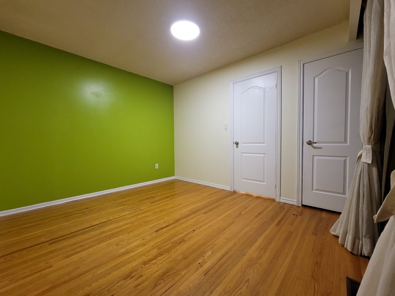 MAIN FLOOR ROOMS FOR RENT MCMASTER ALL GIRLS HOME Room Rentals