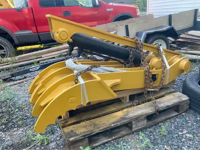 Brand New Hydraulic Thumb with hydraulic hoses , fittings weld on thumb for 12 to 18 ton excavator p...