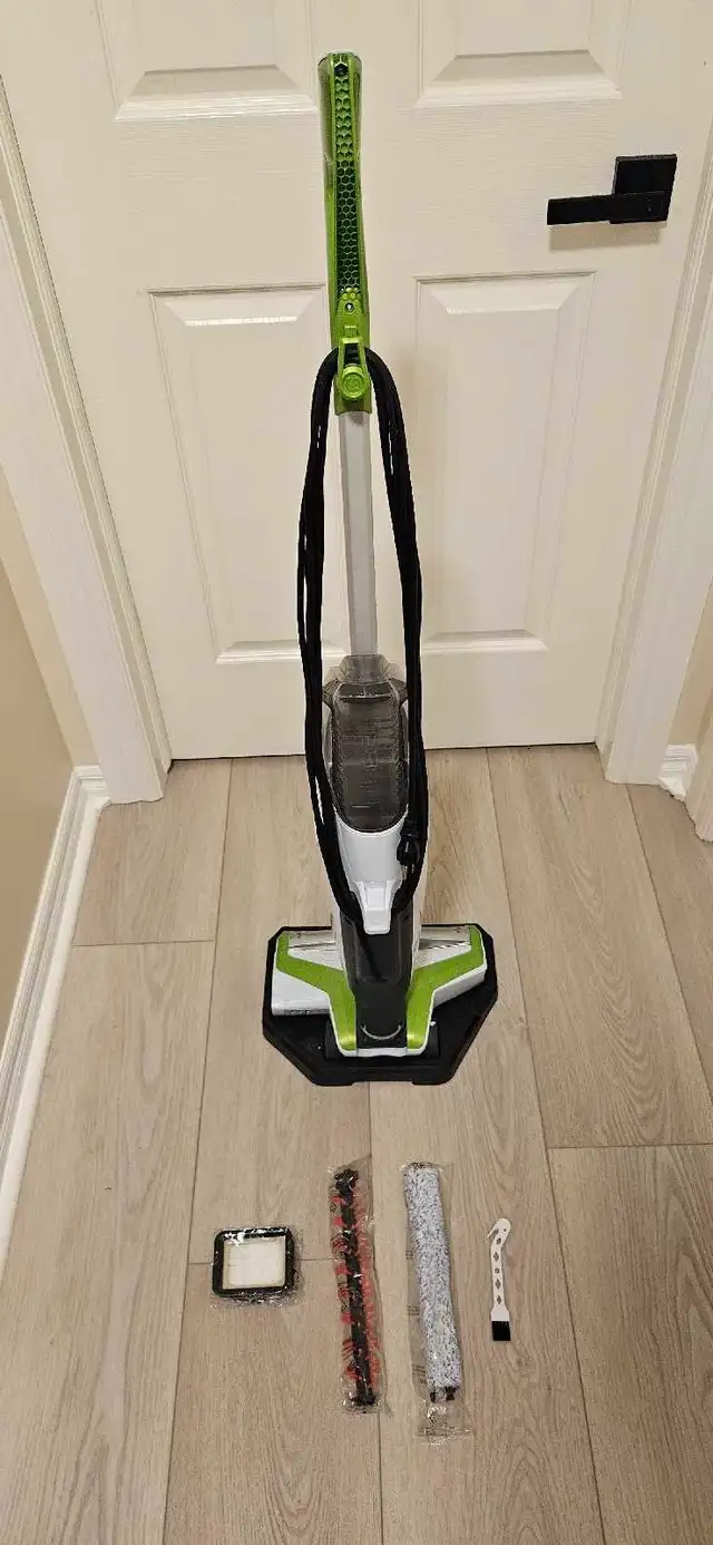 Bissell Vacuum Mop  in Vacuums in Calgary - Image 5