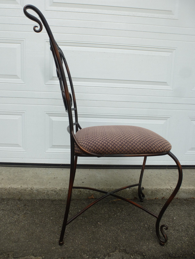 Chaises de cuisine / Dining chairs dans Mobilier de salle à manger et cuisine  à Laval/Rive Nord - Image 3