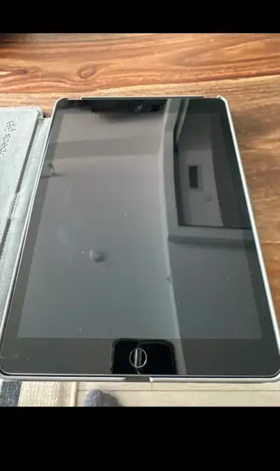 Apple iPad 9th Gen Wi-Fi 10.2" (2021), View more